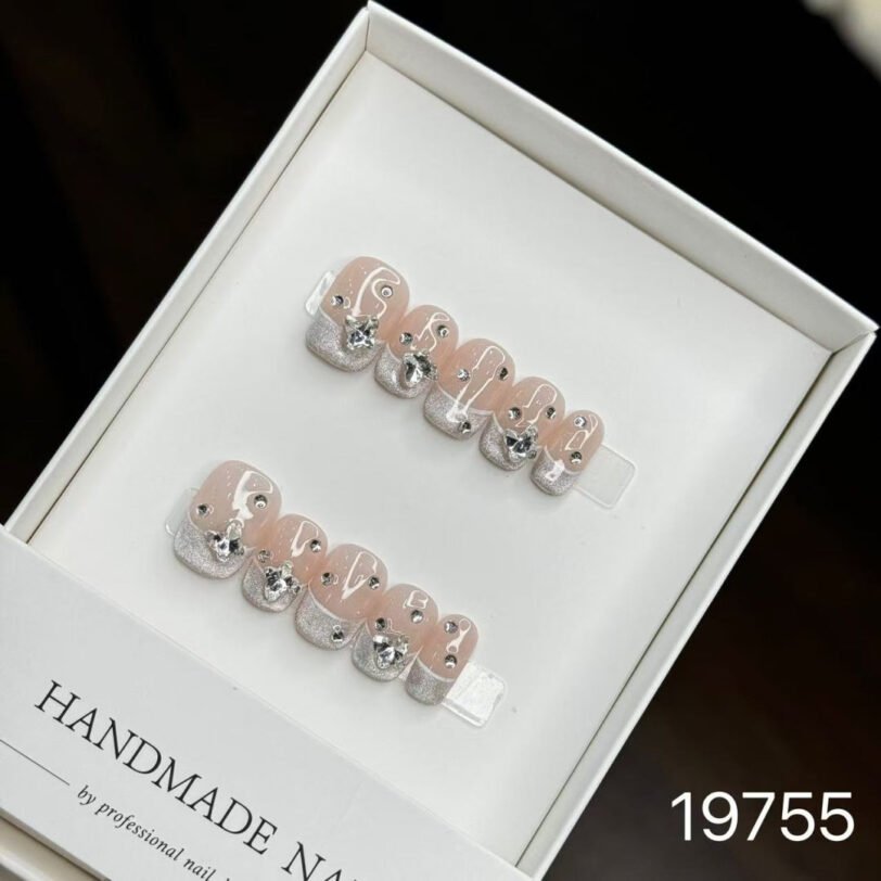 19755#First Love Short Nails