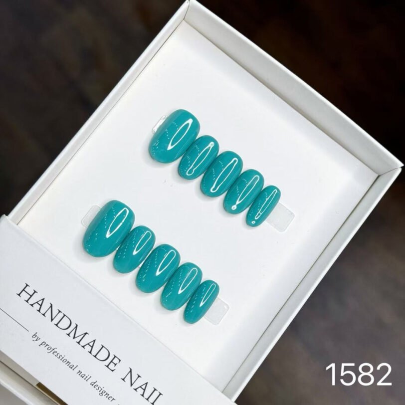 Aqua Green Short Oval