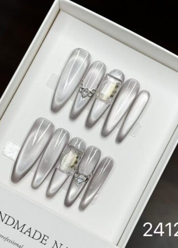 241292#White Moonlight