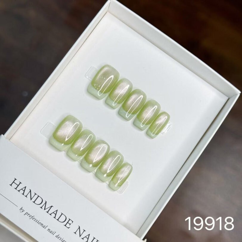 19918#Succulent Green Grape