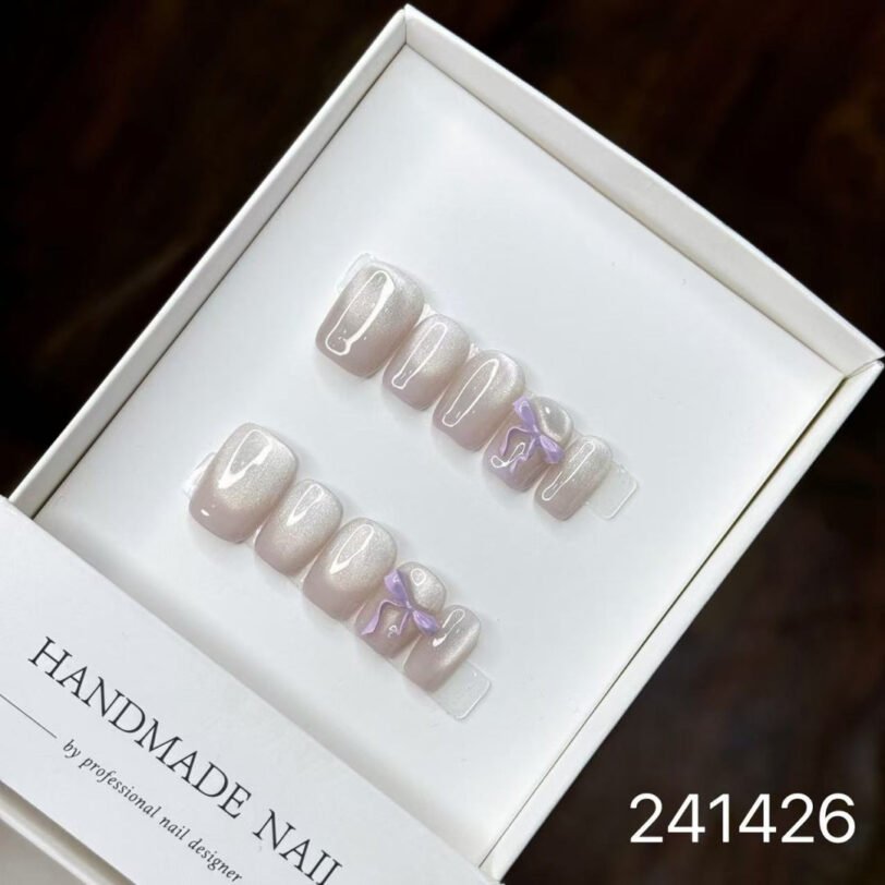 241426#Icy Taro Short Square Nails