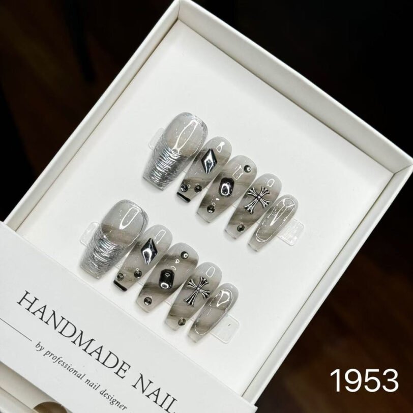 1953#Ash Gray Chrome Hearts