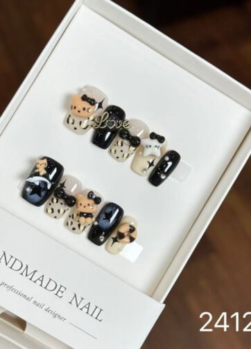 241232#Leopard Print Black Medium Square