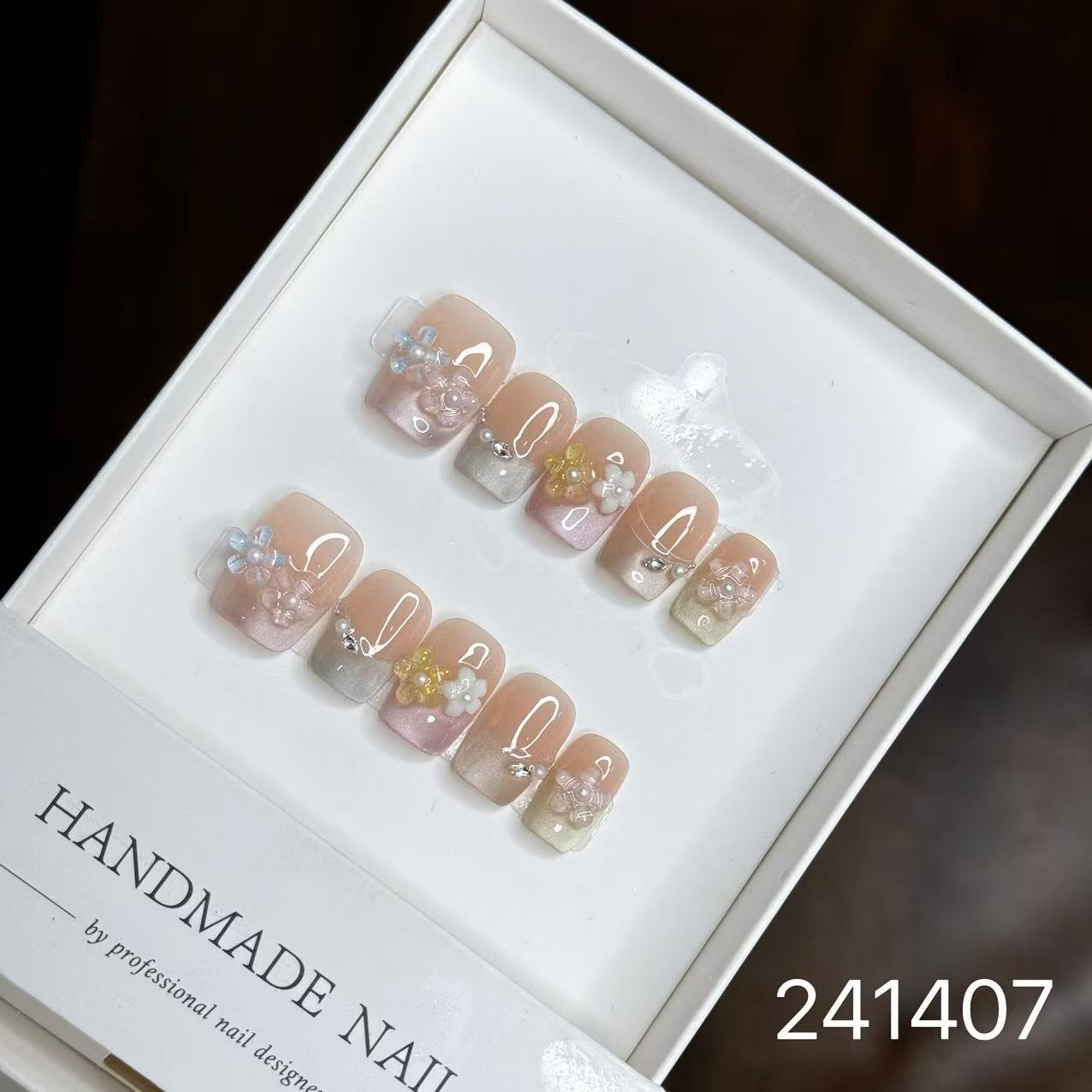 241407#Colorful Crystal Flower Short Square