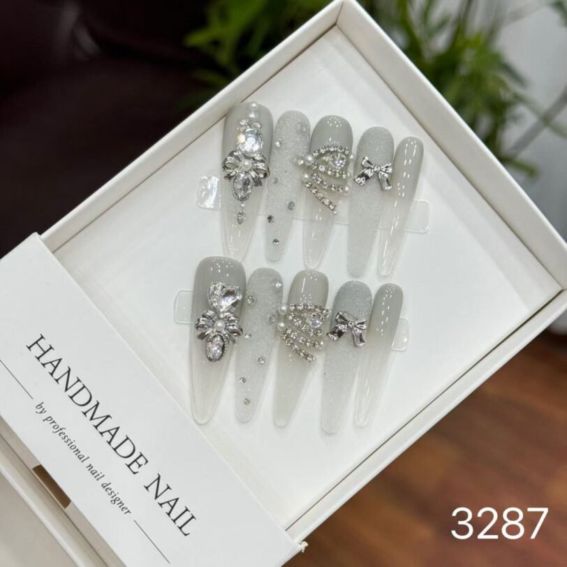3287#Silver Wrapped Elegance