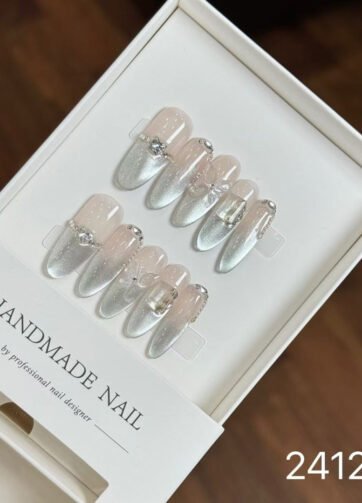 241229#White Moonlight