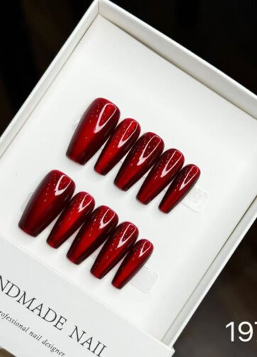 19718#Ruby Nail Art