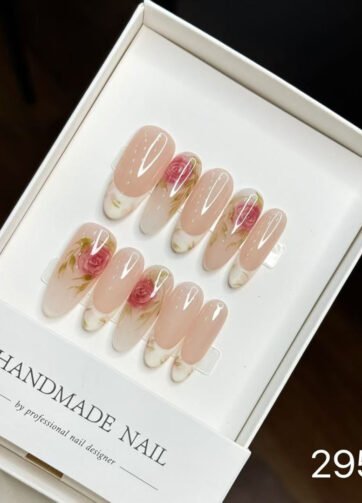 29521#French Rose Manicure
