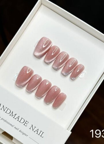 19373#Nude Pink Cat Eye Short T Nails
