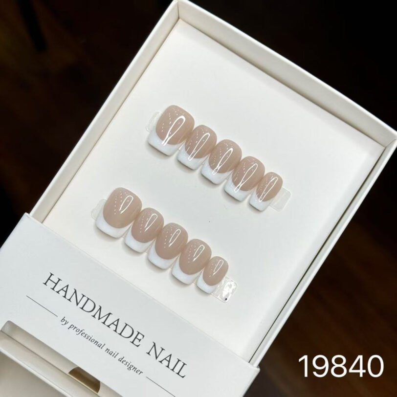 19840#French White Short Square