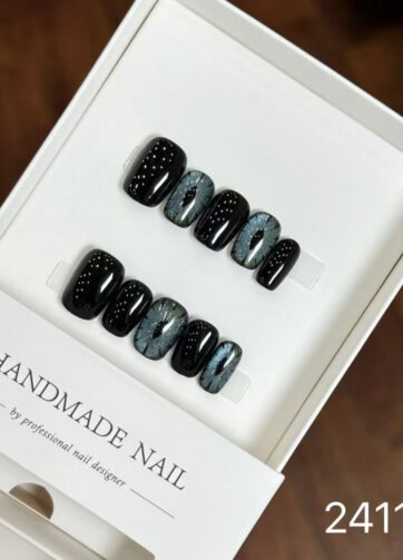 241126#Cat's Eye Blue