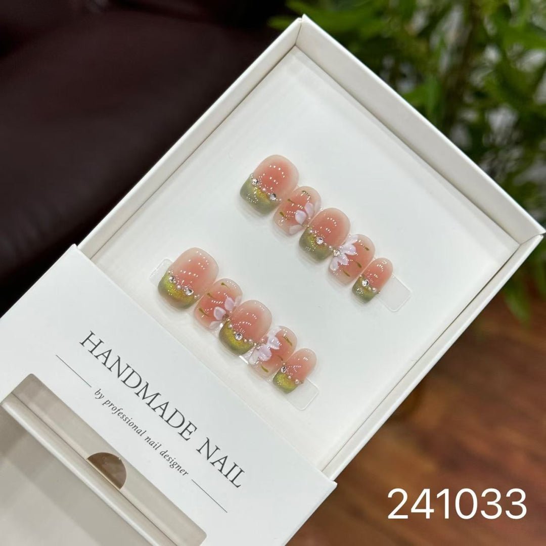 241033#Fresh Little Flower Short Nails