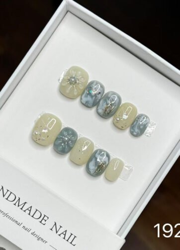 19244#Lake Blue Marble Nail Art