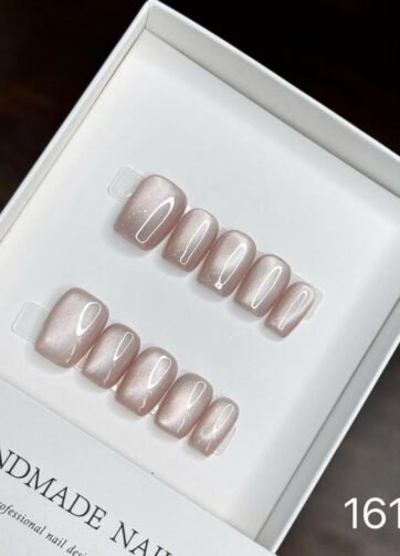 16166#White Peach Pink Short Square Nails