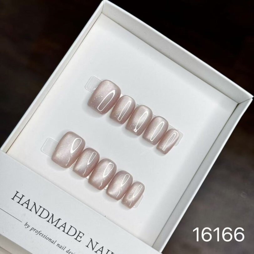 16166#White Peach Pink Short Square Nails