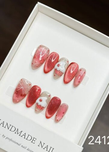 241296#Strawberry Cake Almond