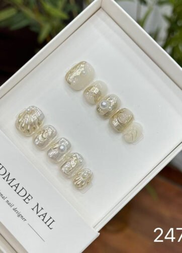 24787#Golden Seashell