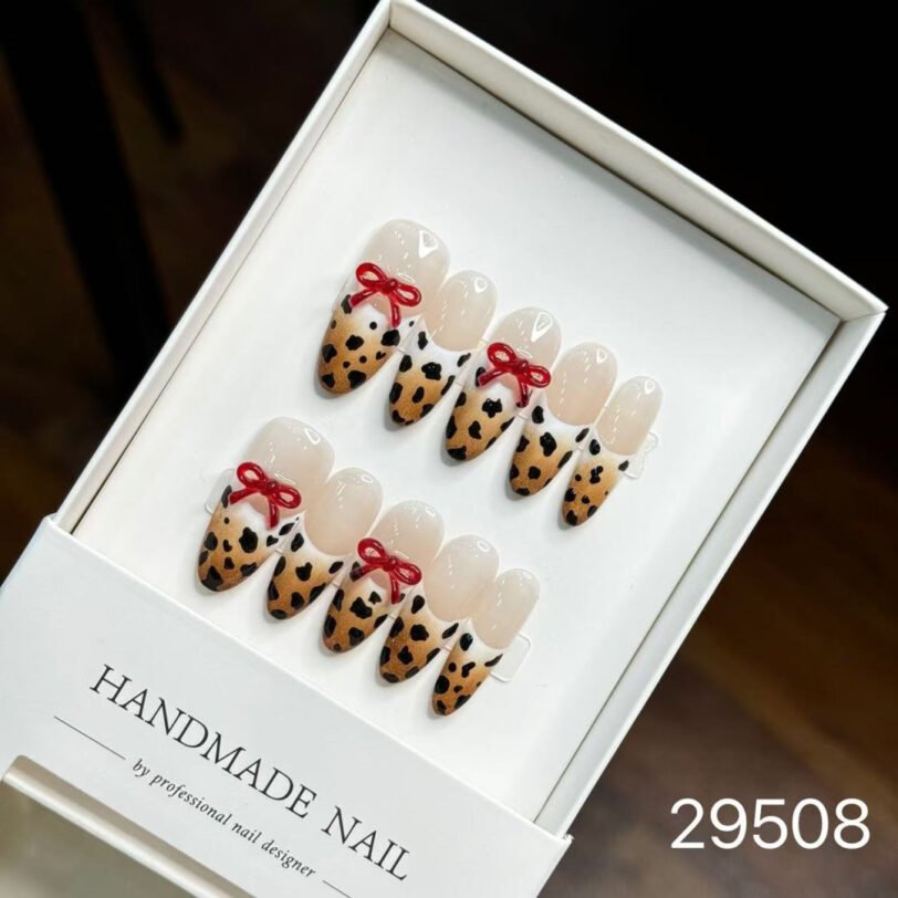 29508#Sexy Little Leopard