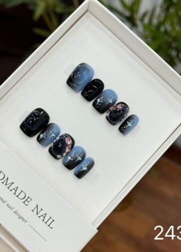 24322#Dazzling Black Starburst