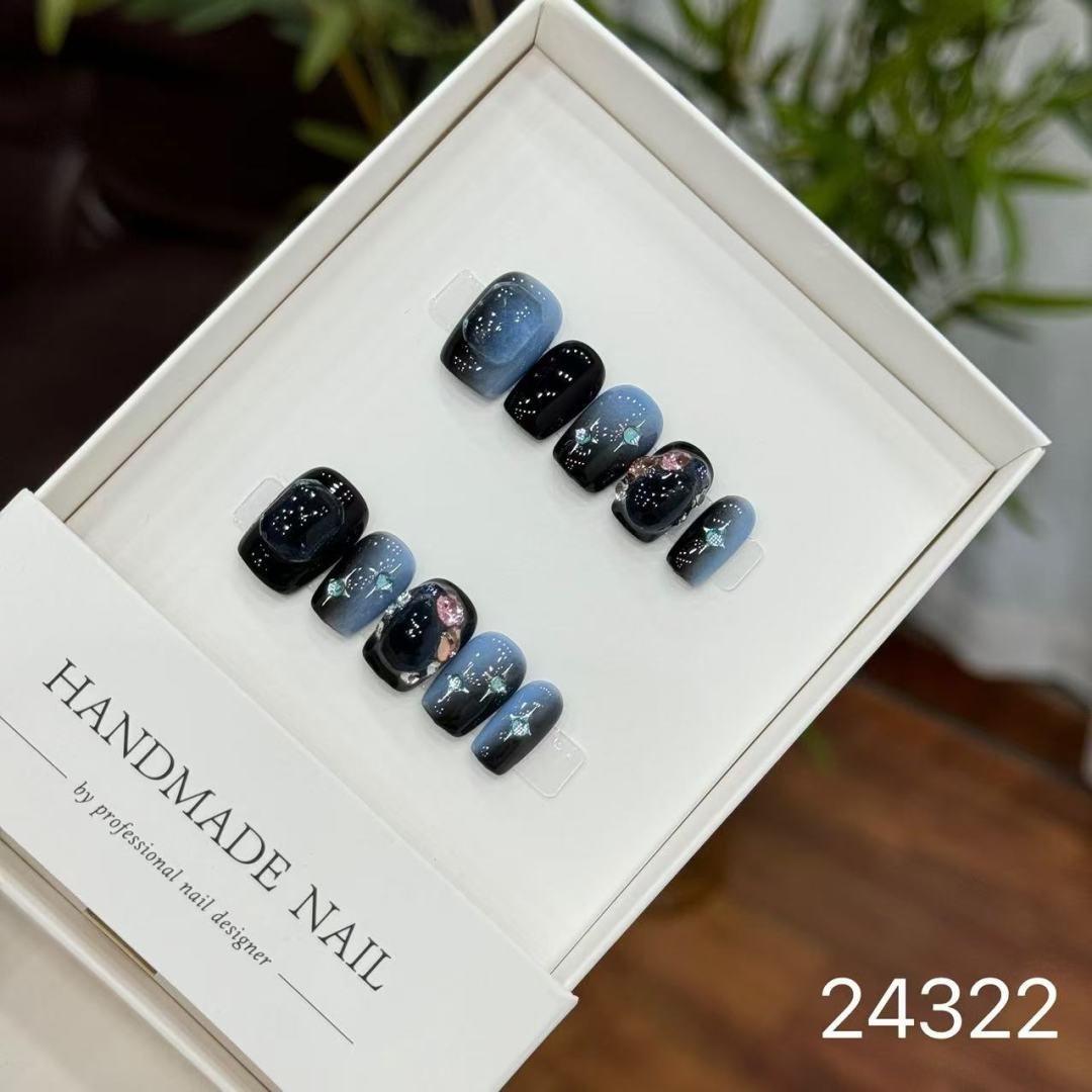 24322#Dazzling Black Starburst