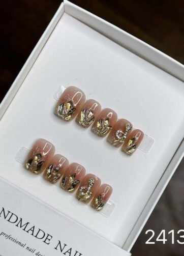 241326#Precious Snake Short Square Nails