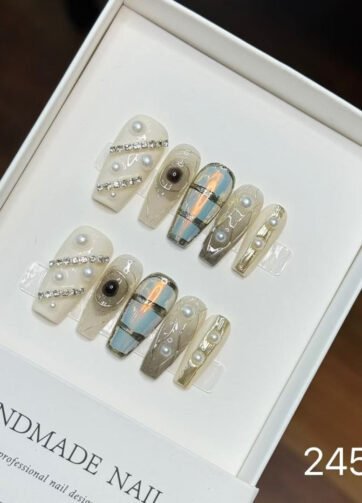 24564#Aurora Eye in T