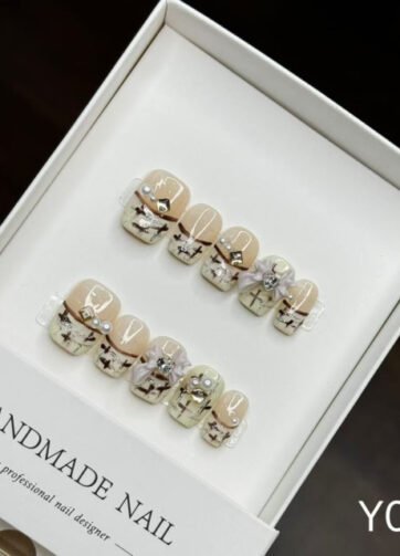 Y023#Chanel-inspired Nail Art