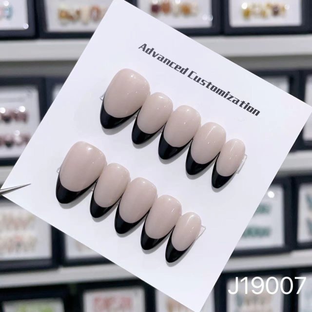 J19007#Minimalist French Black